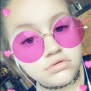 Meet your Posher, Leila